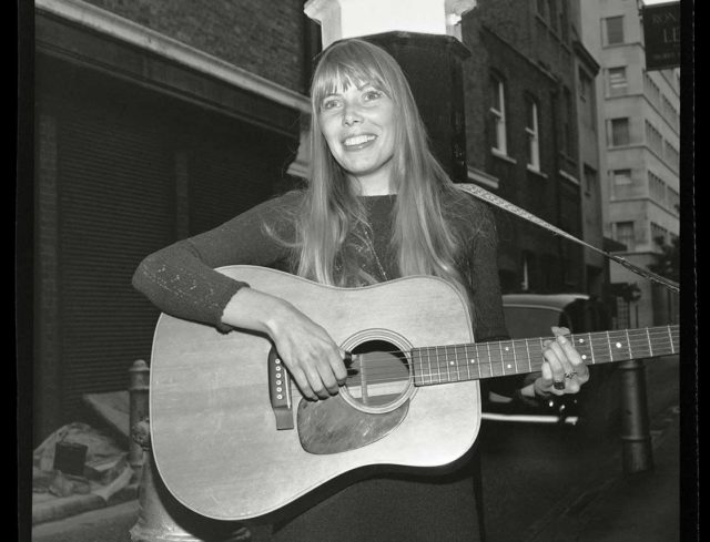Joni Mitchell Announces Extensive Archive Series Release - Dig!