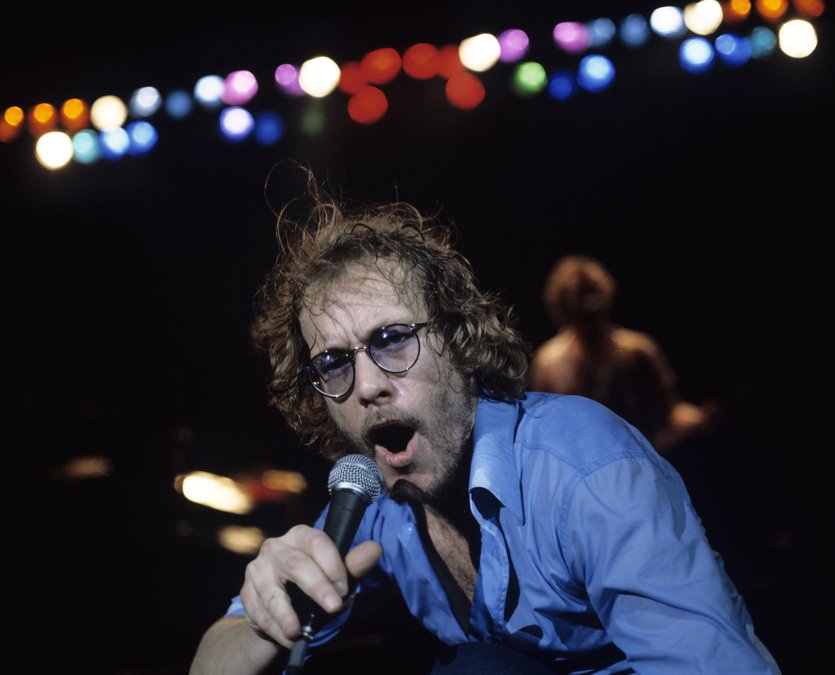 Warren Zevon - Werewolves of London: listen with lyrics