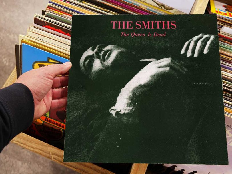 The Smiths - There Is A Light That Never Goes Out (Official Audio