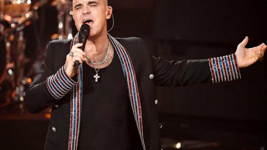 Robbie Williams Shares Covid-19 Inspired Song, ‘Can’t Stop Christmas’