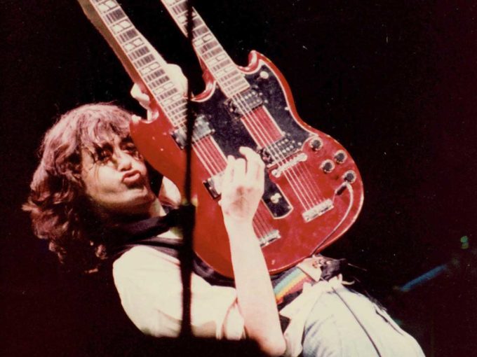 Best Jimmy Page Guitar Riffs: 10 Hard-Hitting Led Zeppelin Highlights