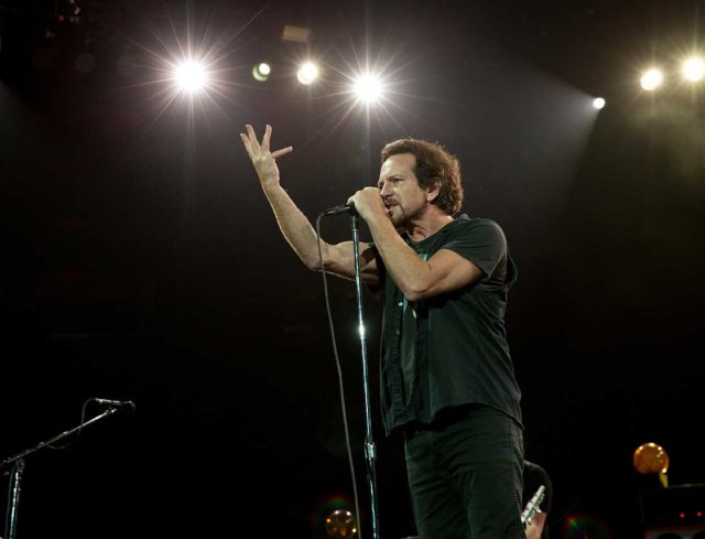 Eddie Vedder of Pearl Jam performs live in Toronto 2016