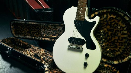 Billie Joe Armstrong Les Paul Junior Guitar Launched By Epiphone