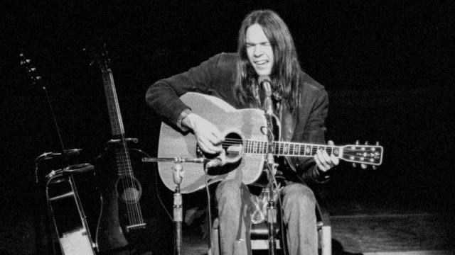 Neil Young Live At Massey Hall 1971 album story