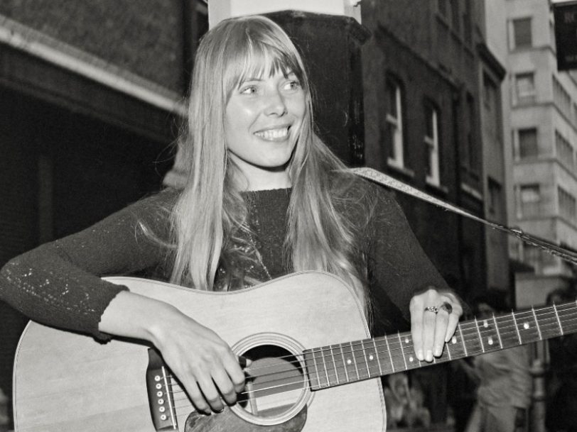 ‘Song To A Seagull’: The Story Behind Joni Mitchell’s Debut Flight