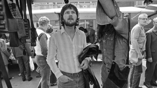 ‘Rest In Blue’: Why Gerry Rafferty’s Swansong Is The Perfect Epitaph