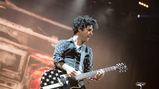 Green Day Play Ramones, Replacements, Bowie Covers Set