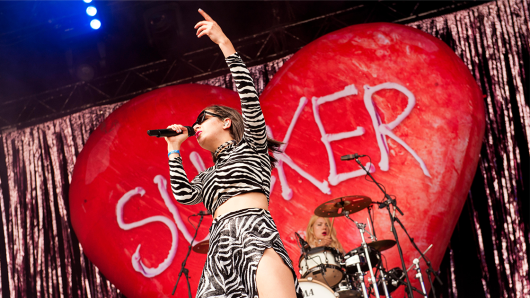 ‘SUCKER’: How Charli XCX Proved She Was No Pop Pushover