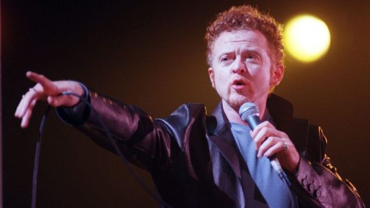 ‘Blue’: The Story Behind Simply Red’s Melancholic Sixth Album