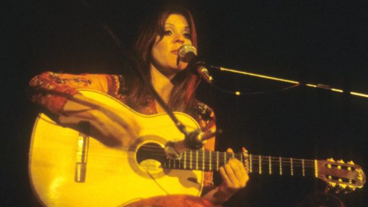 Melanie Safka, Woodstock Festival Star & Singer-Songwriter Dies Aged 76