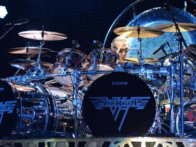Alex Van Halen Autobiography ‘Brothers’ To Be Published In October